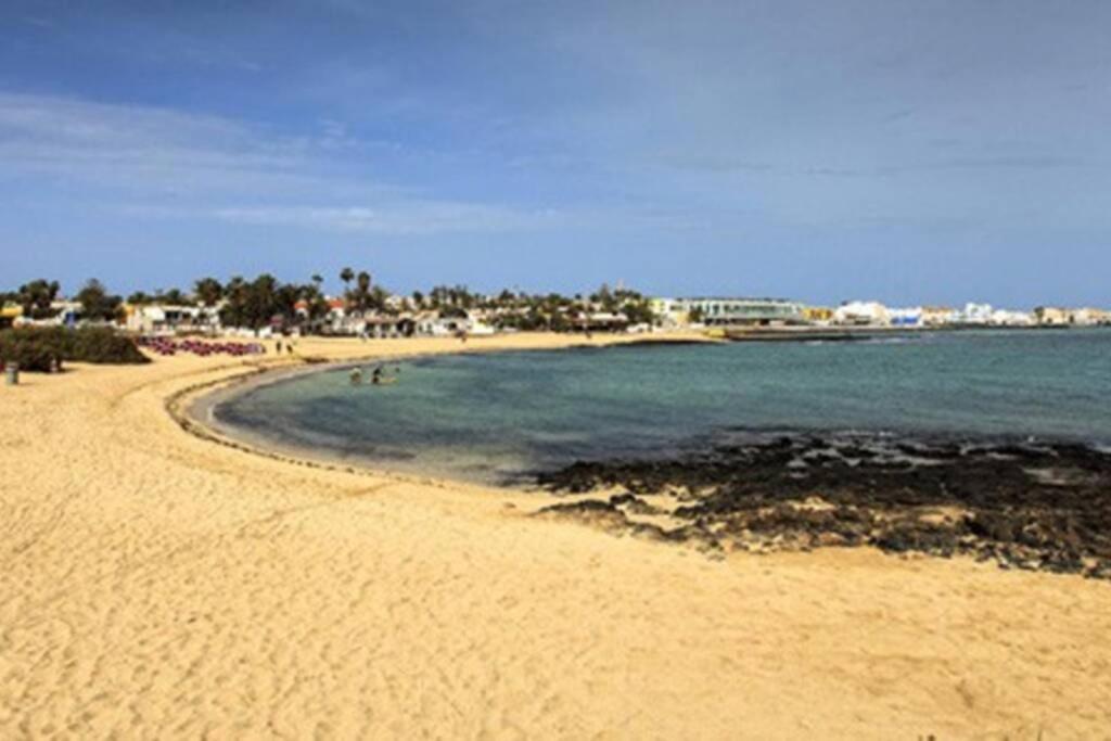 Apartamento Recien Reformado En Centro A Tres Minutos De La Playa Apartment Corralejo Luaran gambar
