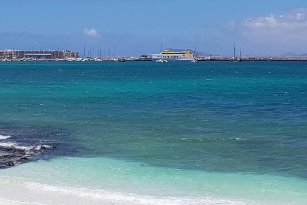 Apartamento Recien Reformado En Centro A Tres Minutos De La Playa Apartment Corralejo Luaran gambar